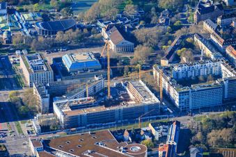 KARLA Baustelle an der Kriegstraße vor der Stadthalle Karlsruhe am Festplatz und Novotel Karlsruhe City im Ortsteil Südweststadt im Bundesland Baden-Württemberg, Deutschland