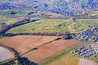 Golfplatz Golfpark Karlsruhe - GOLF absolute am Gut Batzenhof im Ortsteil Hohenwettersbach im Bundesland Baden-Württemberg, Deutschland