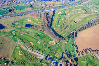 Golfplatz Golfpark Karlsruhe - GOLF absolute am Gut Batzenhof im Ortsteil Hohenwettersbach im Bundesland Baden-Württemberg, Deutschland