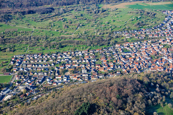 Dietlingen von Osten in Keltern im Bundesland Baden-Württemberg, Deutschland