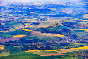Landebahn des Flughafen TRIWO Zweibrücken EDRZ aus Süden in Althornbach im Bundesland Rheinland-Pfalz, Deutschland