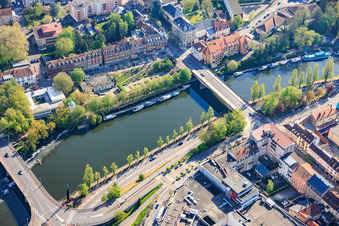 Saar-Brücken Pont de l'Europe und Pont des Alliés sowie Jachthafen von Südwesten im Ortsteil Blies Sud in Saargemünd im Bundesland Moselle, Frankreich