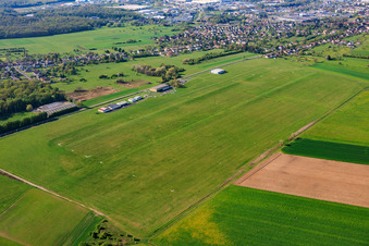 Segelflugplatz Aérodrome de Sarreguemines - Neunkirch in Frauenberg im Bundesland Moselle, Frankreich