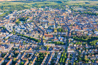 Stadtansicht aus Norden in Landau in der Pfalz im Bundesland Rheinland-Pfalz, Deutschland