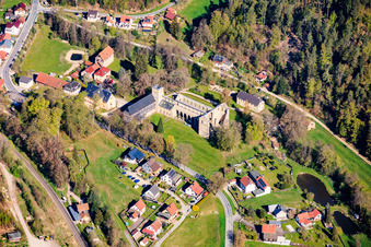 Kloster Paulinzella mit Zinsboden, Jagdschloss und Klosterruine in Königsee im Bundesland Thüringen, Deutschland