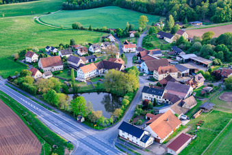 Sendelbach von Osten in Rentweinsdorf im Bundesland Bayern, Deutschland