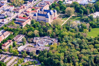 Krankenhaus für Psychiatrie, Psychotherapie und Psychosomatische Medizin Schloss Werneck und Orthopädisches Krankenhaus Schloss Werneck im Bundesland Bayern, Deutschland