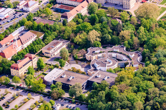 Krankenhaus für Psychiatrie, Psychotherapie und Psychosomatische Medizin Schloss Werneck und Orthopädisches Krankenhaus Schloss Werneck im Bundesland Bayern, Deutschland