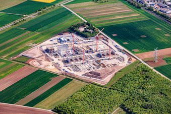 Baustelle zum Bau der HVDC Konverterstation Südlink DC4B - Bergrheinfeld im Bundesland Bayern, Deutschland