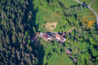 Schwarzwaldhof im Ortsteil Kienbächle in Schiltach im Bundesland Baden-Württemberg, Deutschland