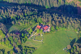 Aussiedlerhöfe in Hinterholz im Ortsteil Kienbächle in Schiltach im Bundesland Baden-Württemberg, Deutschland