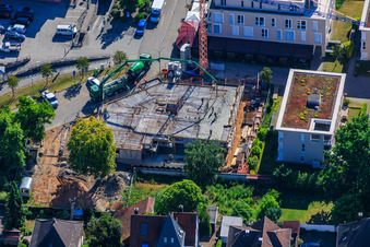 Betonierung der 1. Geschossdecke für 18 Eigentumswohnungen mit fertigem Keller Im Stadtkern von Grathwohl Erdbau und Abbruch GmbH und A-K.Bau GmbH in Kandel im Bundesland Rheinland-Pfalz, Deutschland