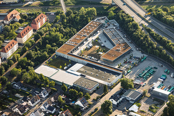 Markthaus Mannheim und Recyclinghof Im Morchhof im Ortsteil Neckarau im Bundesland Baden-Württemberg, Deutschland