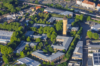 The Plant High-Tech-Park Mannheim und Carlo Schmid Schule Mannheim mit Historischem Wasserturm Firma Schildkröt im Ortsteil Neckarau im Bundesland Baden-Württemberg, Deutschland