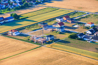 Baustellen im Neubaugebiet Im Niederfeld im Ortsteil Ingenheim in Billigheim-Ingenheim im Bundesland Rheinland-Pfalz, Deutschland