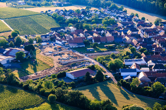 Erschliessung des Neubaugebiet am Weingut Lindenhof im Ortsteil Klingen in Heuchelheim-Klingen im Bundesland Rheinland-Pfalz, Deutschland