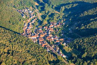 Waldrohrbach aus Nordwesten im Bundesland Rheinland-Pfalz, Deutschland