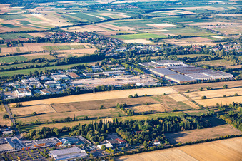 Bauarbeiten an der Baustelle für das neue Logistikzentrum von Cain International durch den Projektentwickler NVELOP in Landau in der Pfalz im Bundesland Rheinland-Pfalz, Deutschland