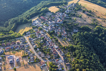 Hochstellerhof von Nordwesten in Trulben im Bundesland Rheinland-Pfalz, Deutschland