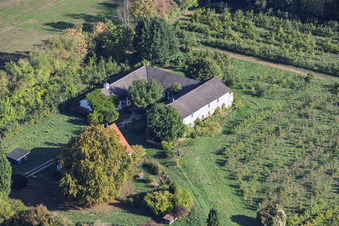 Straßenmühle Wolff Bio Äpfel im Ortsteil Langstadt in Schaafheim im Bundesland Hessen, Deutschland
