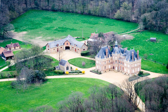 Palais des Schloss La Justice in Vibraye im Bundesland Sarthe, Frankreich