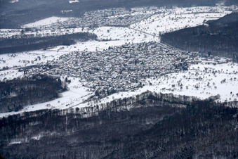 Schrägluftbild von Ortsteil Spessart in Ettlingen im Bundesland Baden-Württemberg, Deutschland