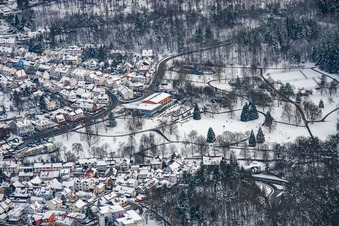Kurhaus Waldbronn im Schnee im Ortsteil Reichenbach im Bundesland Baden-Württemberg, Deutschland