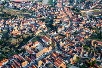 Hautpstr in Rheinzabern im Bundesland Rheinland-Pfalz, Deutschland
