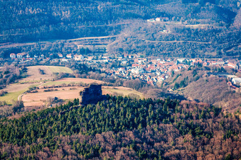Luftaufnahme von Asselstein in Annweiler am Trifels im Bundesland Rheinland-Pfalz, Deutschland