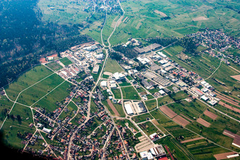 Industriegebiet West im Ortsteil Conweiler in Straubenhardt im Bundesland Baden-Württemberg, Deutschland