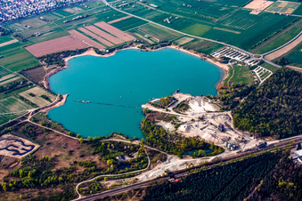 Epplesee von Südosten im Ortsteil Silberstreifen in Rheinstetten im Bundesland Baden-Württemberg, Deutschland