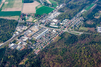 Silberstreifen von Südosten in Rheinstetten im Bundesland Baden-Württemberg, Deutschland