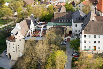 Schrägluftbild von Andechs, Kloster-Brauerei im Bundesland Bayern, Deutschland