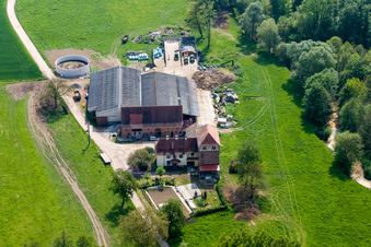 Niederrœdern im Bundesland Bas-Rhin, Frankreich aus der Luft betrachtet