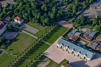 Schloßpark mit Reithalle in Rastatt im Bundesland Baden-Württemberg, Deutschland