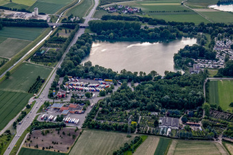 LKW-Parkplatz am Achernsee im Ortsteil Großweier im Bundesland Baden-Württemberg, Deutschland
