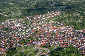 Schrägluftbild von Renchen von Westen im Bundesland Baden-Württemberg, Deutschland