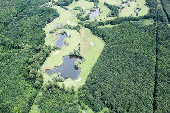 Schrägluftbild von Soufflenheim (Elsass), Golfplatz im Bundesland Bas-Rhin, Frankreich