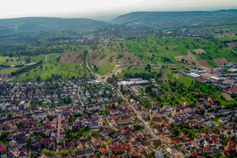 Ettlinger Straße im Ortsteil Langensteinbach in Karlsbad im Bundesland Baden-Württemberg, Deutschland
