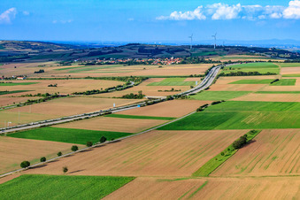 Verlauf der Autobahn A6 in Wattenheim im Bundesland Rheinland-Pfalz, Deutschland