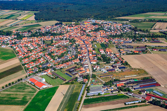 Rheinzabern von Südosten im Bundesland Rheinland-Pfalz, Deutschland