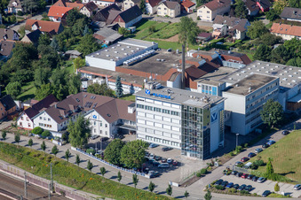 Schrägluftbild von Urloffen, Klocke Pharma GmbH in Appenweier im Bundesland Baden-Württemberg, Deutschland