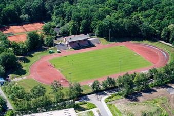Bienwaldstadion in Kandel im Bundesland Rheinland-Pfalz, Deutschland aus der Luft