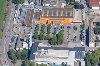 Schrägluftbild von Offenburg von Südosten im Bundesland Baden-Württemberg, Deutschland