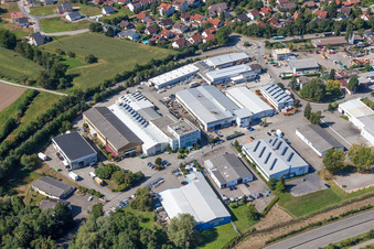 Industrie- und Gewerbegebiet Carl-Benz-Straße in Willstätt im Bundesland Baden-Württemberg, Deutschland