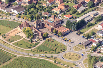 Luftbild von Deutsches Weintor Pfalz im Ortsteil Schweigen in Schweigen-Rechtenbach im Bundesland Rheinland-Pfalz, Deutschland