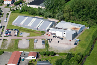 Luftbild von Sportpark im Ortsteil Minderslachen in Kandel im Bundesland Rheinland-Pfalz, Deutschland