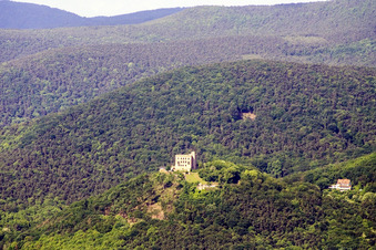 Hambacher Schloss im Ortsteil Hambach an der Weinstraße in Neustadt an der Weinstraße im Bundesland Rheinland-Pfalz, Deutschland