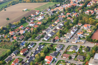 Schillerstraße aus Nordosten in Eppelsheim im Bundesland Rheinland-Pfalz, Deutschland