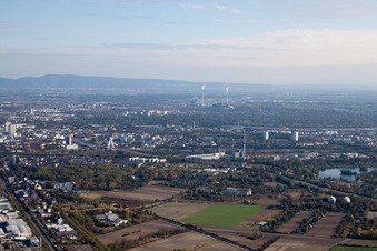 West von Nordwesten in Ludwigshafen am Rhein im Bundesland Rheinland-Pfalz, Deutschland